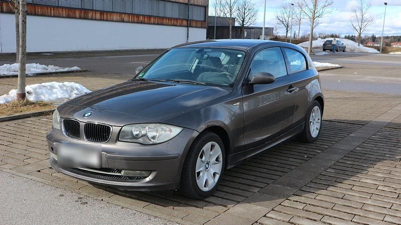 Gebraucht BMW 116 122 PS (89 kW) 2008 Braun Kleinwagen