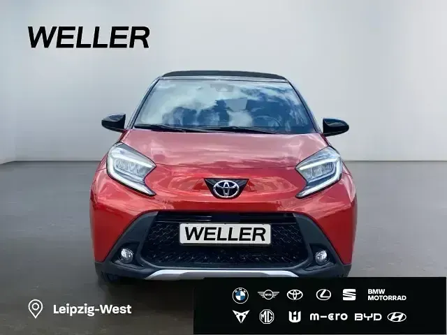 Gebraucht Toyota Aygo X X-plore 72 PS (52 kW) 2023 Rot SUV