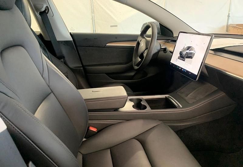 Gebraucht Tesla Model 3 Standard Range 350 kW (476 PS) 2022 Grau Limousine