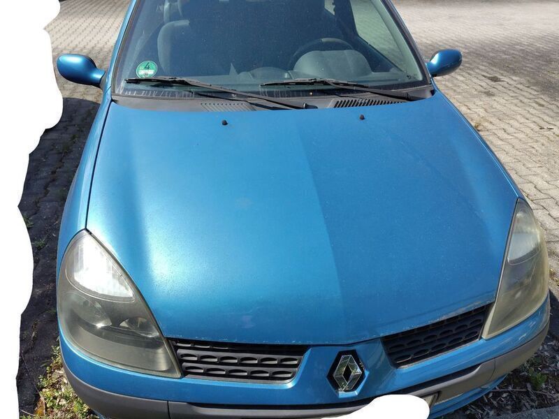 Blau Gebraucht 2003 Renault Clio II Dynamique Limousine | 1.600 € (Fairer Preis) - Bild 1/4