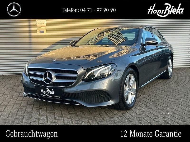 Lack selenitgrau Gebraucht 2016 Mercedes E200 Avantgarde Limousine | 25.950 € (Fairer Preis) - Bild 1/4