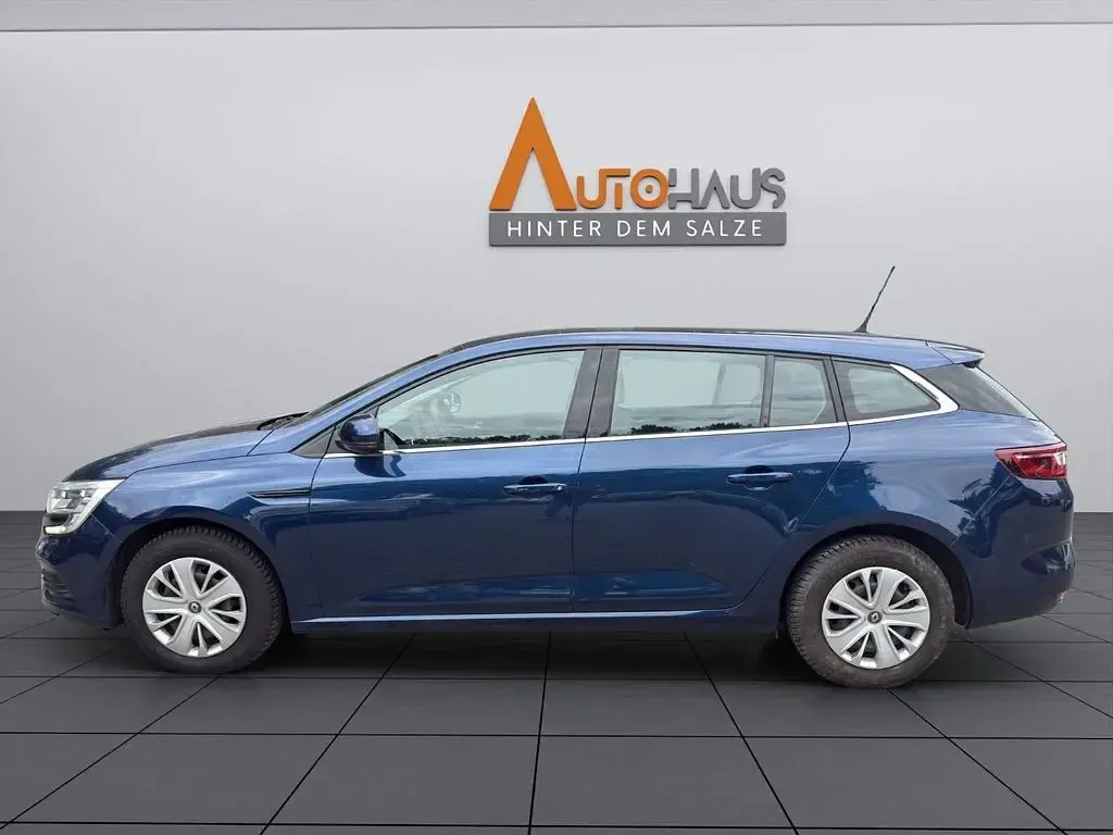 Gebraucht Renault Mégane Life 101 PS (74 kW) 2017 Blau Limousine