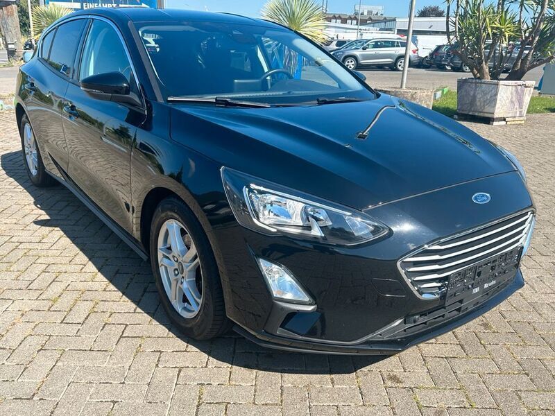 Iridiumschwarz metallic Gebraucht 2019 Ford Focus Cool & Connect Limousine | 13.499 € (Guter Preis) - Bild 1/4