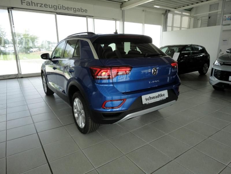 Gebraucht VW T-Roc Life 116 PS (85 kW) 2025 Ravennablaumetallic SUV