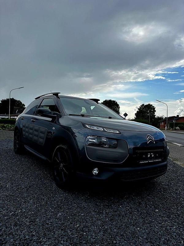 Grau Gebraucht 2015 Citroën C4 Cactus Kleinwagen | 5.999 € (Fairer Preis) - Bild 1/4