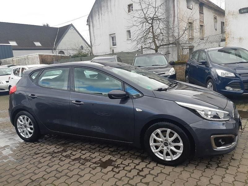 Gebraucht Kia Ceed Edition 7 99 PS (72 kW) 2018 Kleinwagen