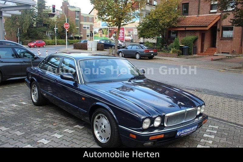 Gebraucht Jaguar XJ 211 PS (155 kW) 1997 Blau Limousine