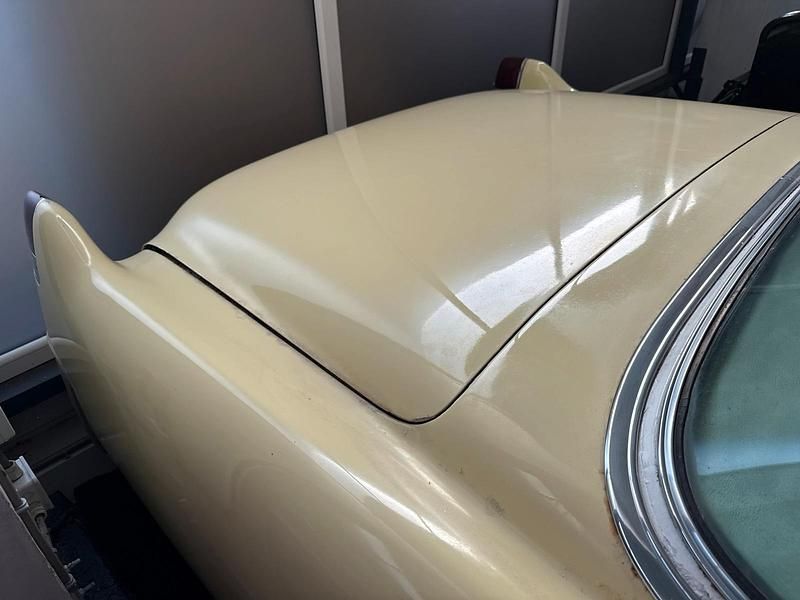 Usata Cadillac Coupé DeVille 1955 Beige Coupé