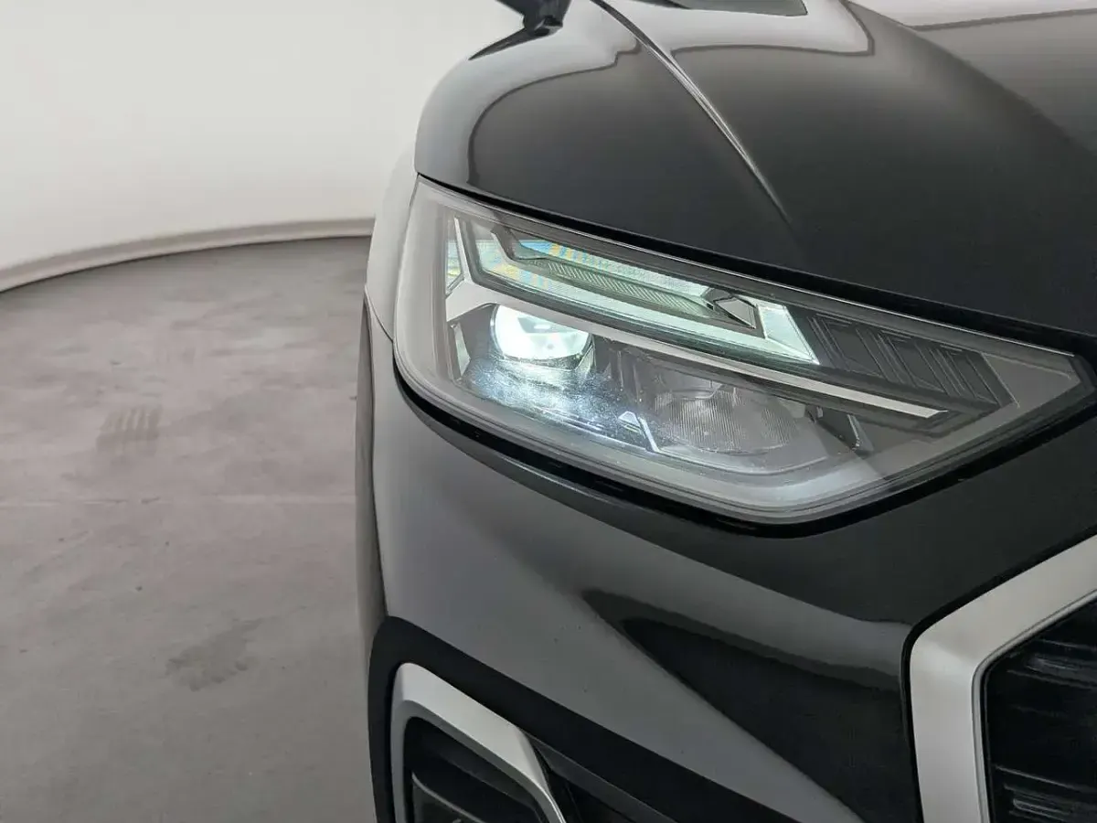 Gebraucht Audi Q5 S-Line 204 PS (150 kW) 2023 Mythosschwarz SUV