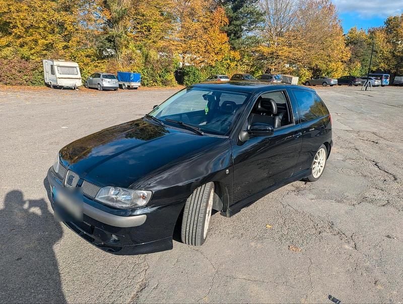 Schwarz Gebraucht 2001 Cupra Ibiza Kleinwagen | 3.400 € - Bild 1/4
