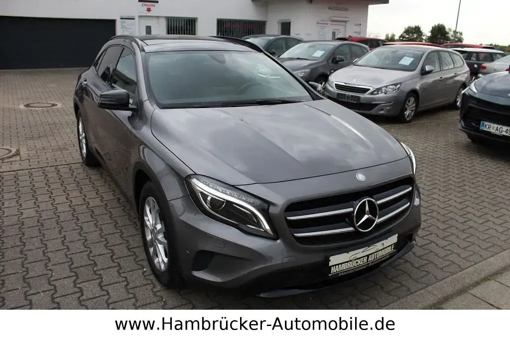 Gebraucht Mercedes GLA200 156 PS (114 kW) 2016 Grau SUV