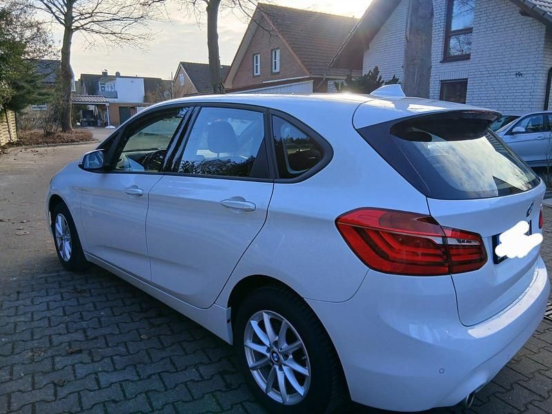 Gebraucht BMW 218 140 PS (102 kW) 2019 Weiß Kombi