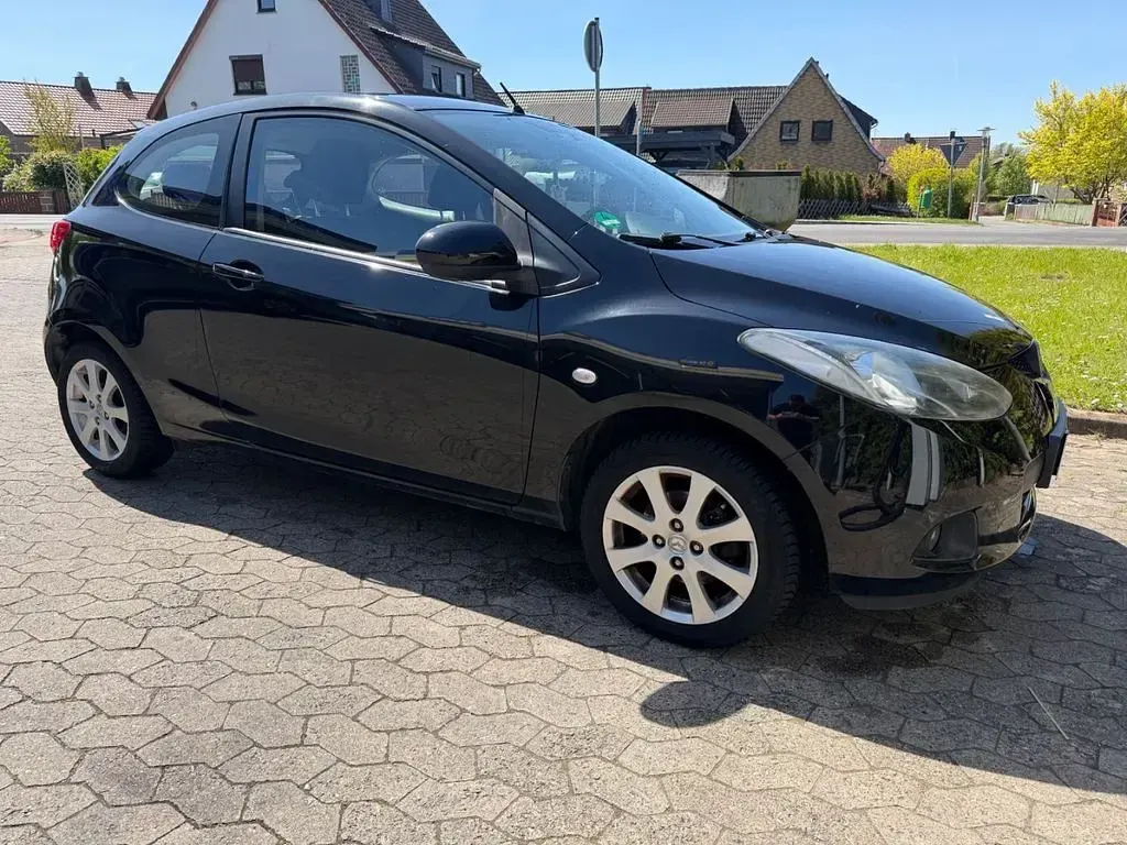 Usata Mazda 2 75 CV (55 kW) 2010 Nero Utilitaria