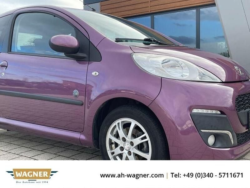 Gebraucht Peugeot 107 Envy 68 PS (50 kW) 2012 Violett Kleinwagen