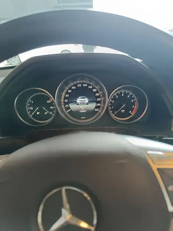 Gebraucht Mercedes E400 333 PS (244 kW) 2013 Braun Limousine