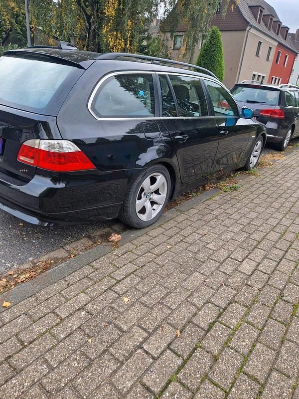 Gebraucht BMW 520 163 PS (119 kW) 2006 Schwarz Kombi