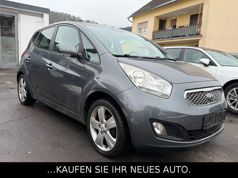 Gebraucht Kia Venga 90 PS (66 kW) 2011 Grau Kleinwagen