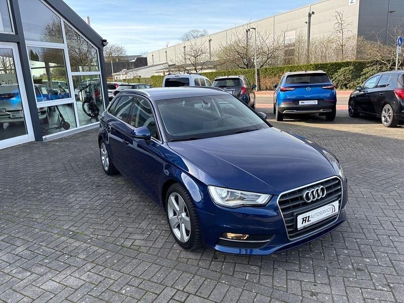 Gebraucht Audi A3 Ambition 125 PS (91 kW) 2015 Blau Limousine