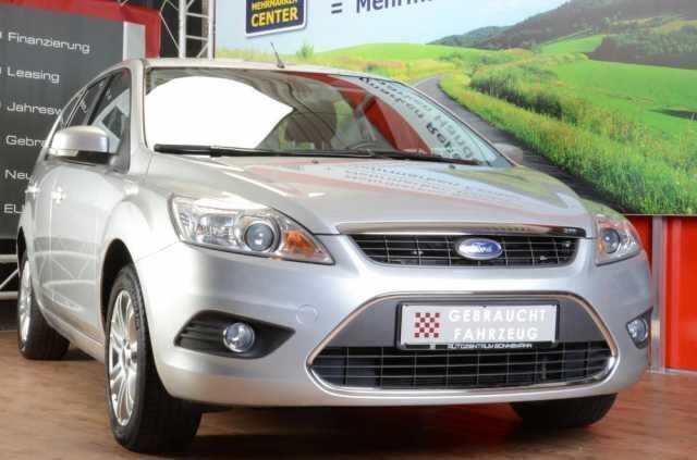 Gebraucht Ford Focus Ghia 146 PS (107 kW) 2009 Silber metallic Kombi