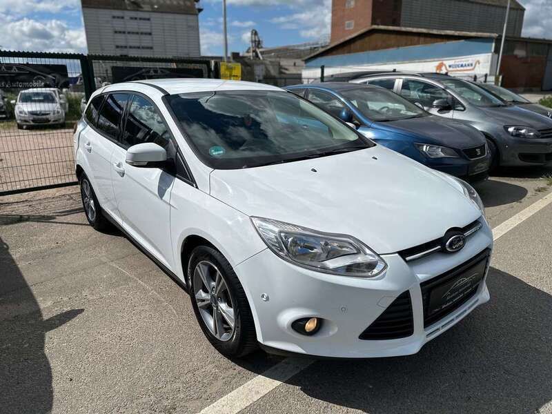 Gebraucht Ford Focus 101 PS (74 kW) 2014 Weiß Kombi