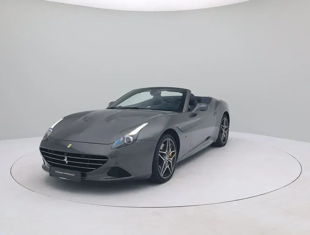 Gebraucht Ferrari California 560 PS (411 kW) 2015 Grigio silverstone 740 Cabrio