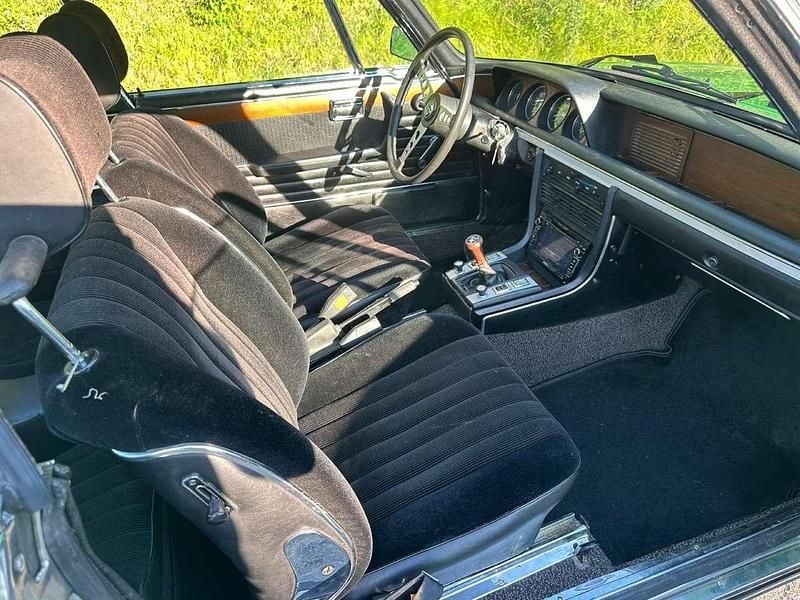 Usado BMW E9 200 HP (147 kW) 1973 Verde Coupé