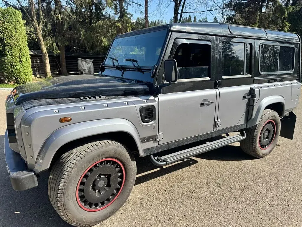 Gebraucht Land Rover Defender SE 122 PS (89 kW) 2009 Grau Kombi