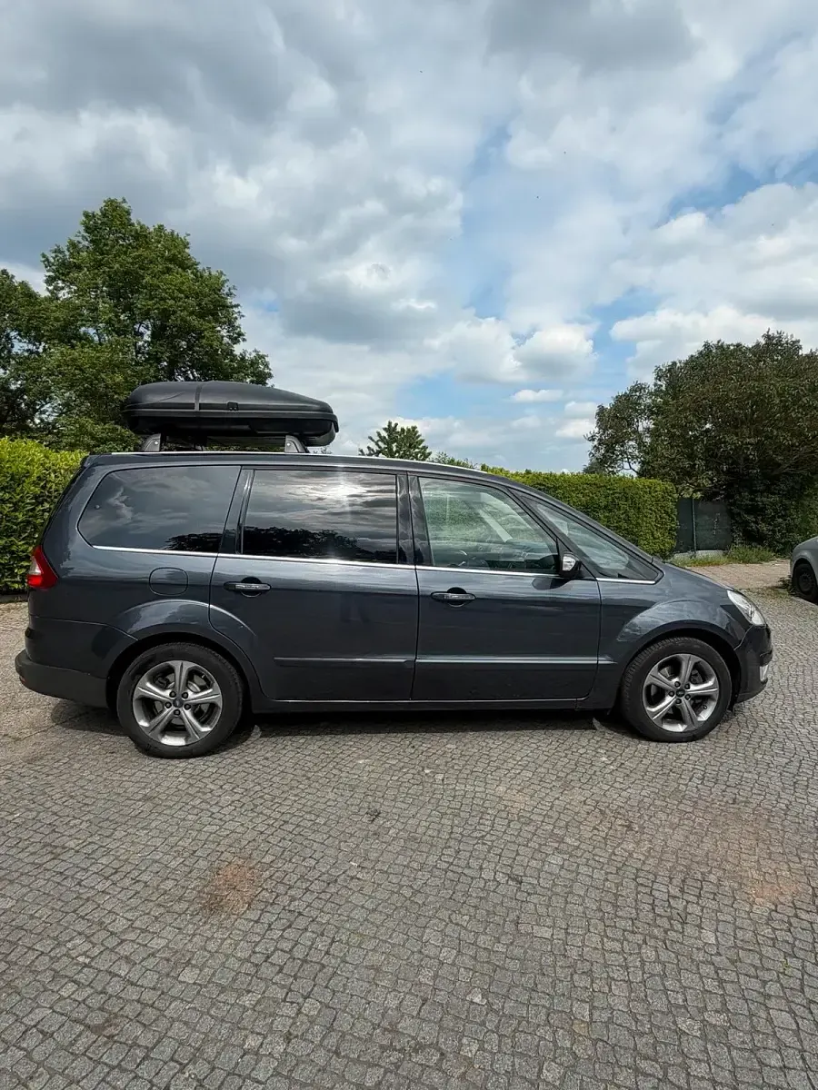 Gebraucht Ford Galaxy 140 PS (102 kW) 2009 Grau Van / Kleinbus
