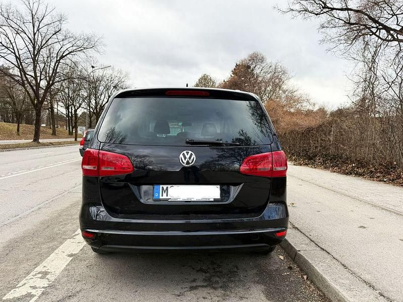 Gebraucht VW Sharan Comfortline 150 PS (110 kW) 2011 Schwarz Van / Kleinbus