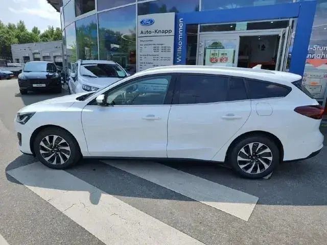 Gebraucht Ford Focus Titanium X 125 PS (91 kW) 2023 Frostweiß Kombi