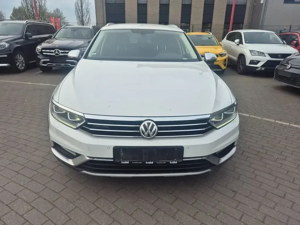 Gebraucht VW Passat Alltrack 190 PS (139 kW) 2016 Weiß Kombi
