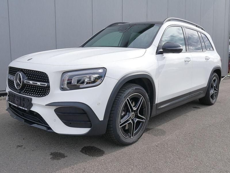 Weiß Gebraucht 2019 Mercedes GLB250 AMG line SUV | 34.650 € (Fairer Preis) - Bild 1/4