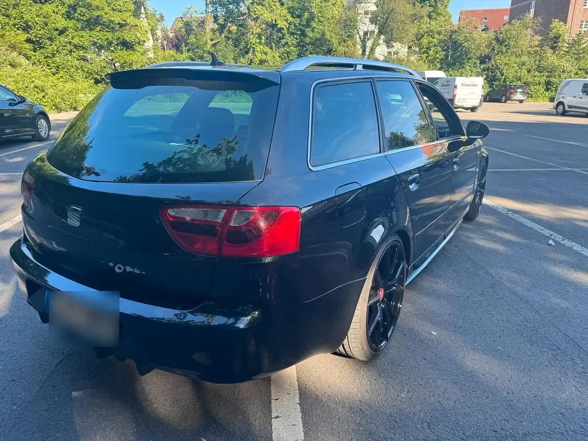Gebraucht Seat Exeo 170 PS (125 kW) 2012 Schwarz Kombi