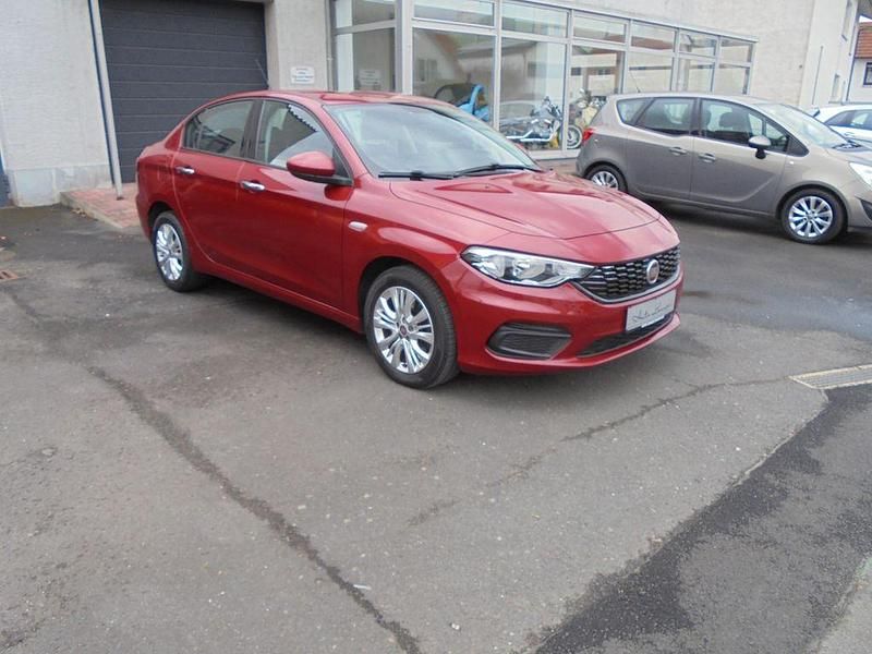 Gebraucht Fiat Tipo Pop 95 PS (69 kW) 2016 Colore esterno (new rosso Limousine