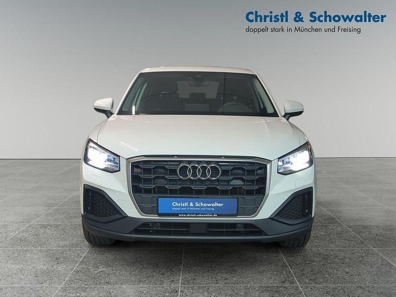 Używany Audi Q2 Basis 116 KM (85 kW) 2024 Biały SUV