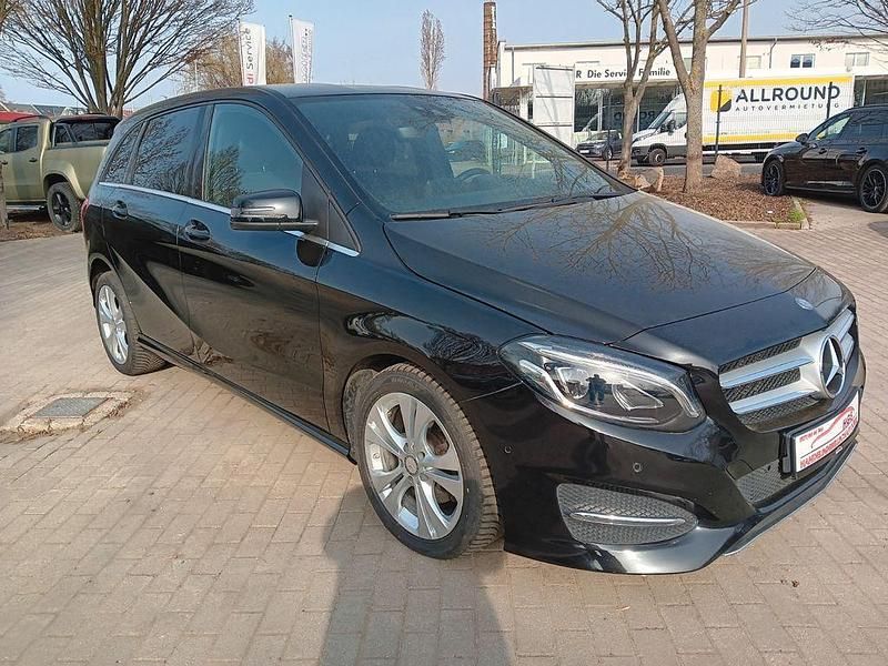Gebraucht Mercedes B180 122 PS (89 kW) 2017 Schwarz Van / Kleinbus