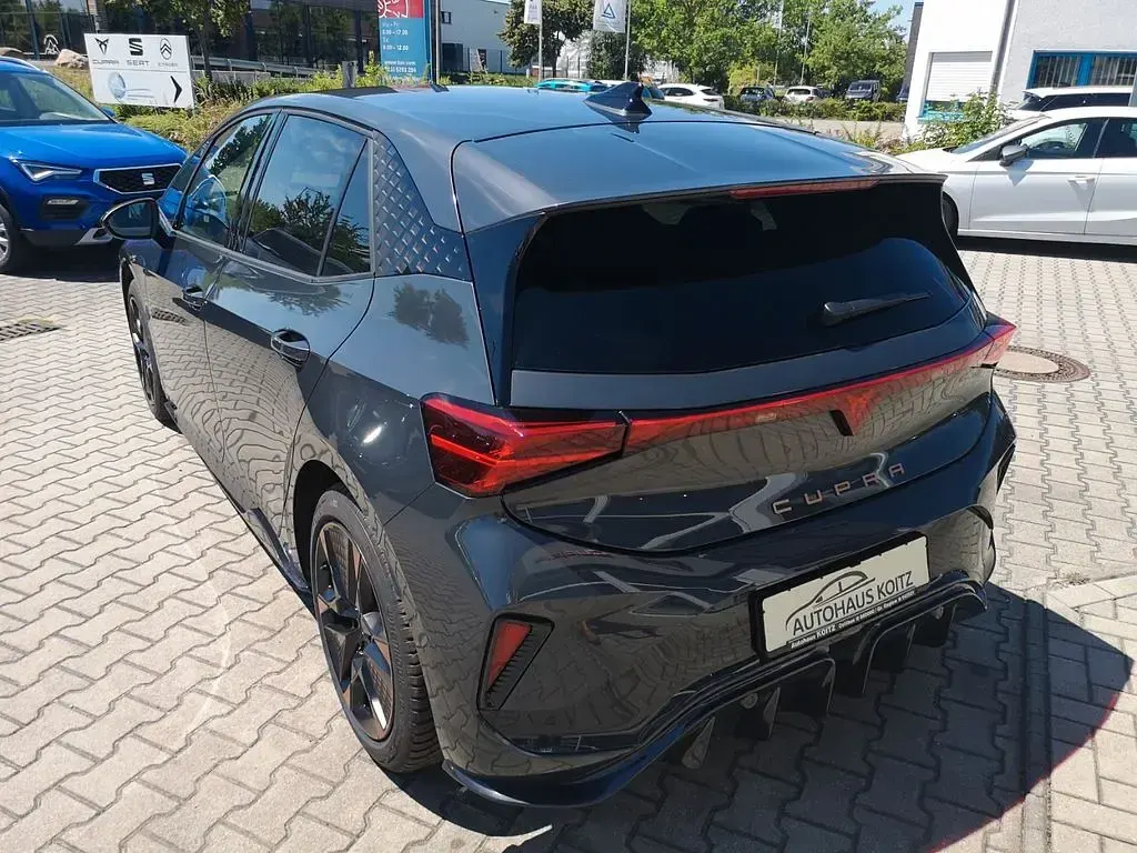 Neu Cupra Born 139 kW (190 PS) 2026 Timanfayagrau Kleinwagen