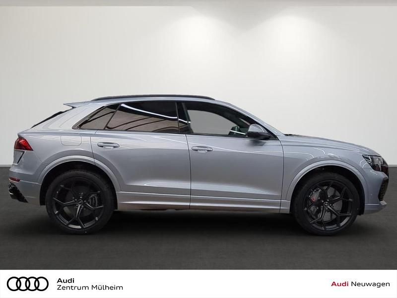 Neu Audi RS Q8 Performance 640 PS (470 kW) 2026 Silber SUV
