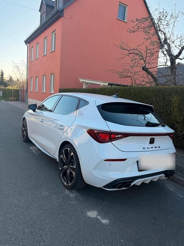 Gebraucht Cupra Leon 300 PS (220 kW) 2023 Weiß Kombi
