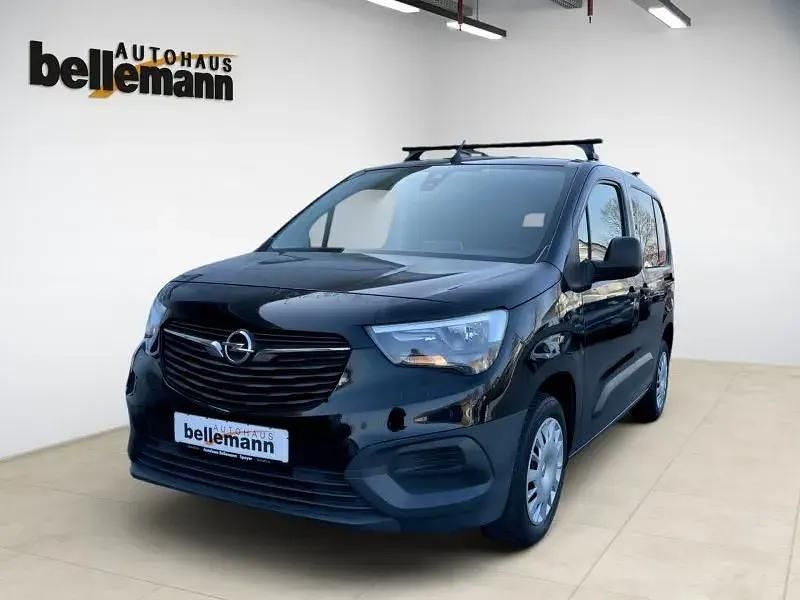 Używany Opel Combo Selection 110 KM (80 kW) 2020 Czarny Minivan