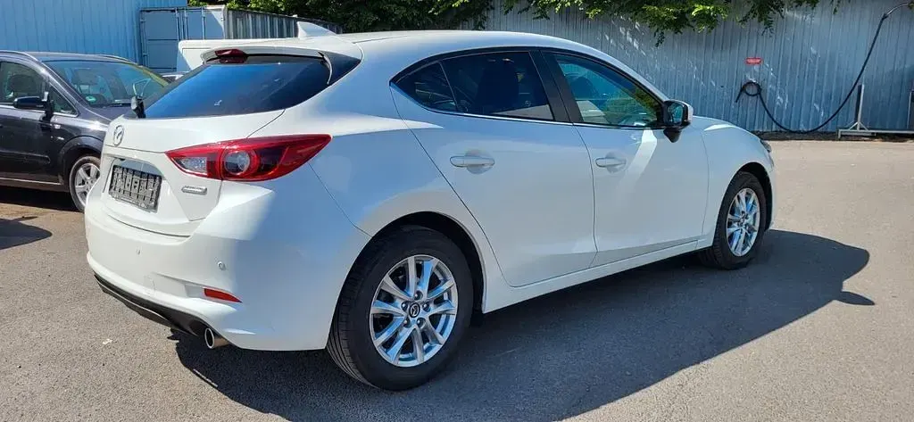 Gebraucht Mazda 3 Exclusive-Line 150 PS (110 kW) 2017 Weiß Limousine