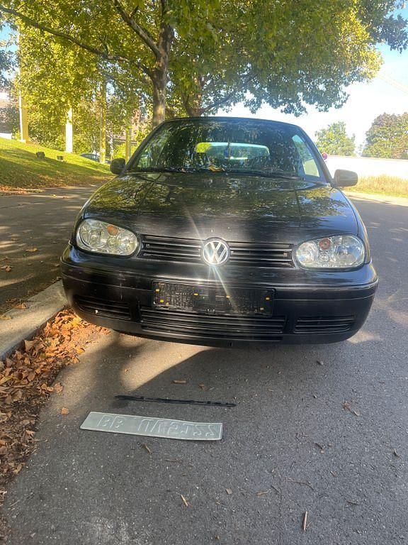 Schwarz Gebraucht 1999 VW Golf Cabriolet Classicline Cabrio | 1.100 € (Superpreis) - Bild 1/4
