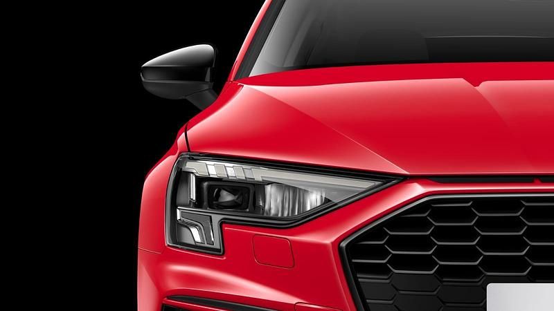 Rot Gebraucht 2020 Audi A3 Sportback e-tron S-Line Kleinwagen | 27.995 € (Teuer) - Bild 1/4