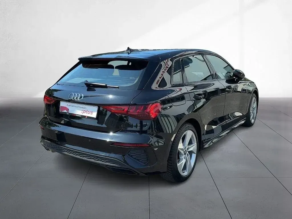 Gebraucht Audi A3 S-Line 150 PS (110 kW) 2023 Mythosschwarz metallic Limousine