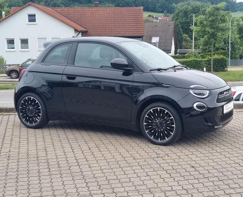 Gebraucht Fiat 500e Icon 86 kW (118 PS) 2021 Schwarz Cabrio