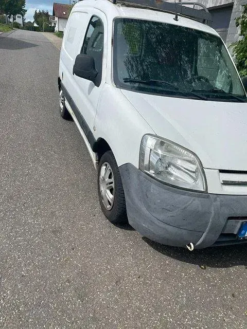 Used Citroën Berlingo 75 HP (55 kW) 2006 White Minivan