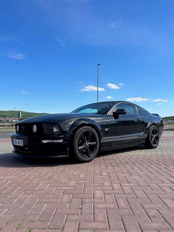Schwarz Gebraucht 2007 Ford Mustang GT Coupé | 14.500 € (Fairer Preis) - Bild 1/4