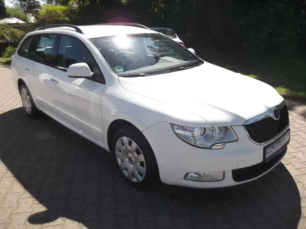 Gebraucht Skoda Superb Comfort 140 PS (102 kW) 2010 Weiß Kombi