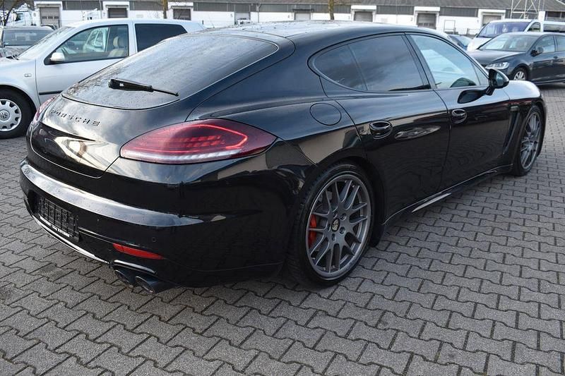 Gebraucht Porsche Panamera 300 PS (220 kW) 2014 Schwarz Kleinwagen