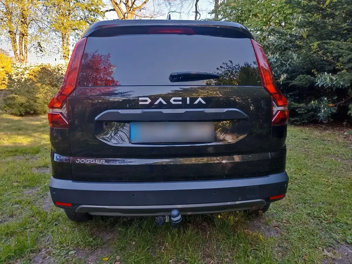 Gebraucht Dacia Jogger Extreme 110 PS (80 kW) 2023 Schwarz Van / Kleinbus